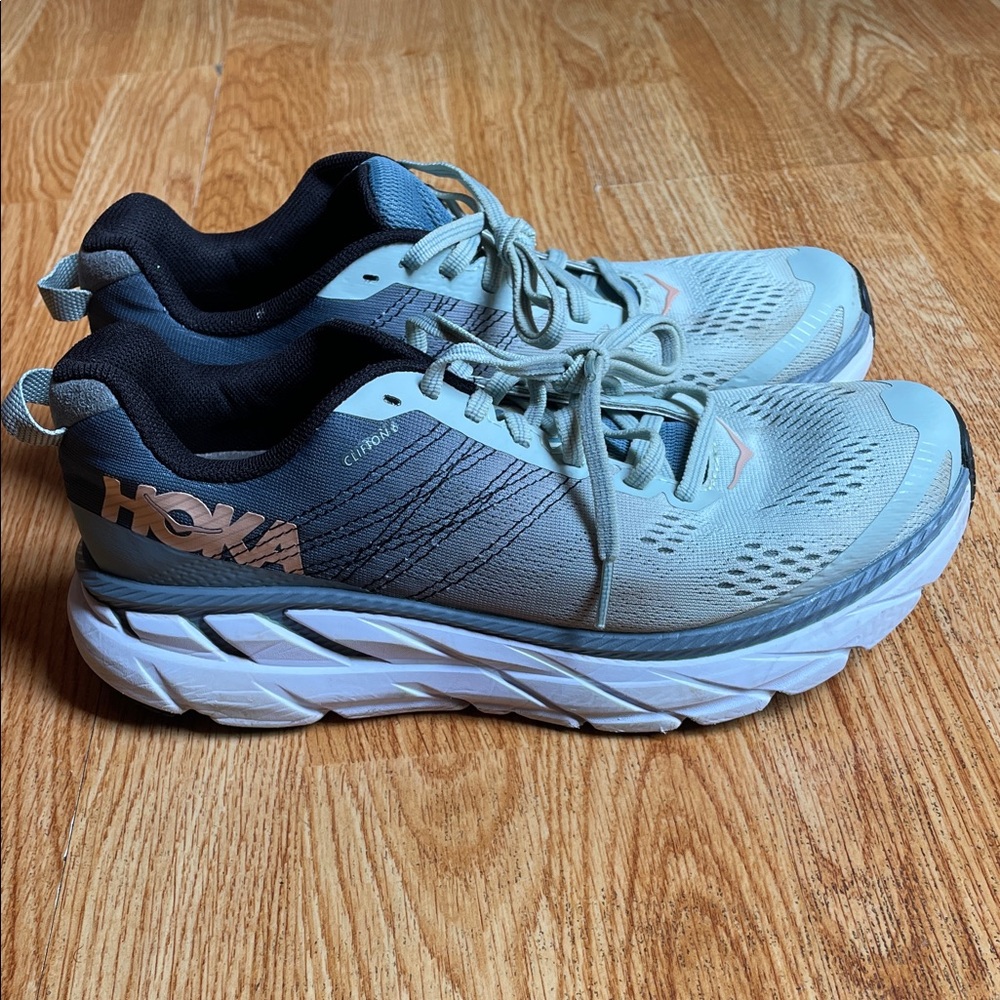Hoka One One Clifton 6